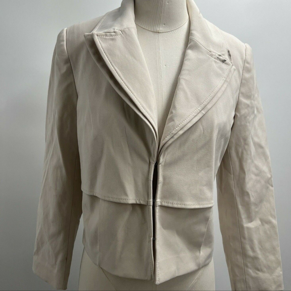 White House Black Market Women's Light Palomino Pleated-Back Jacket Size 00